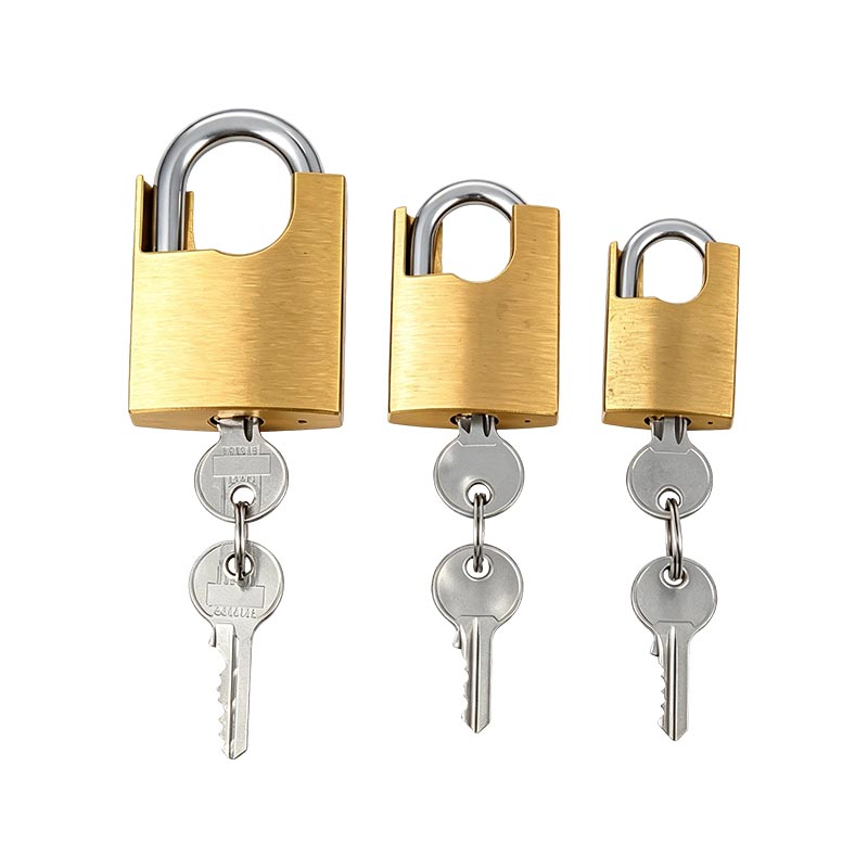 Cadenas à manille enveloppé de laiton 